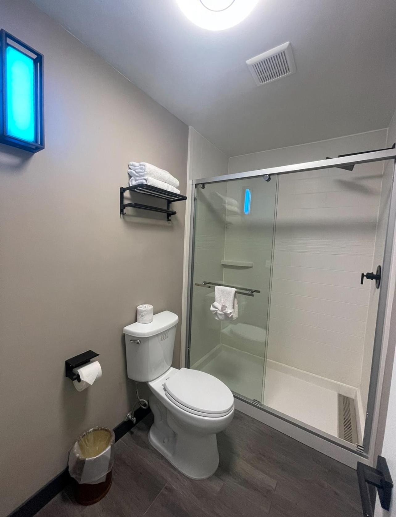 Luxor Inn & Suites, A Travelodge By Wyndham Elkins Εξωτερικό φωτογραφία